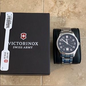 Men’s Victorinix Swiss Army Watch
